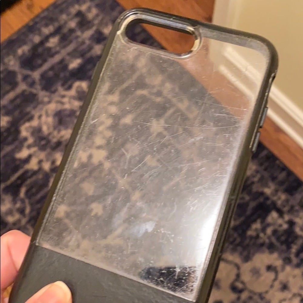 Used iphone 8plus otterbox - Picture 6 of 7